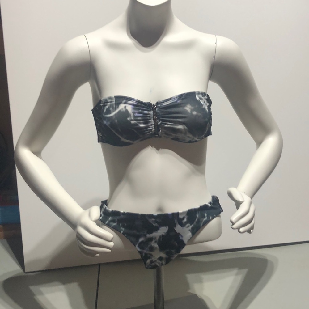 strapless swimsuit!